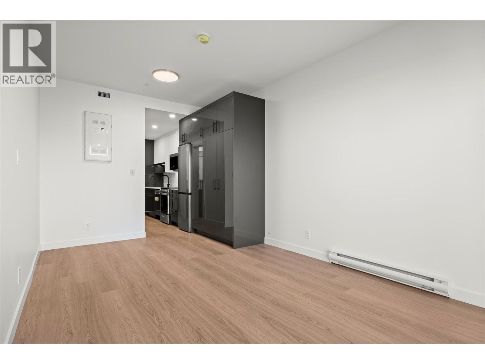 1380 Pridham Avenue Unit# 212, Kelowna, British Columbia  V1Y 6B9 - Photo 4 - 10396317