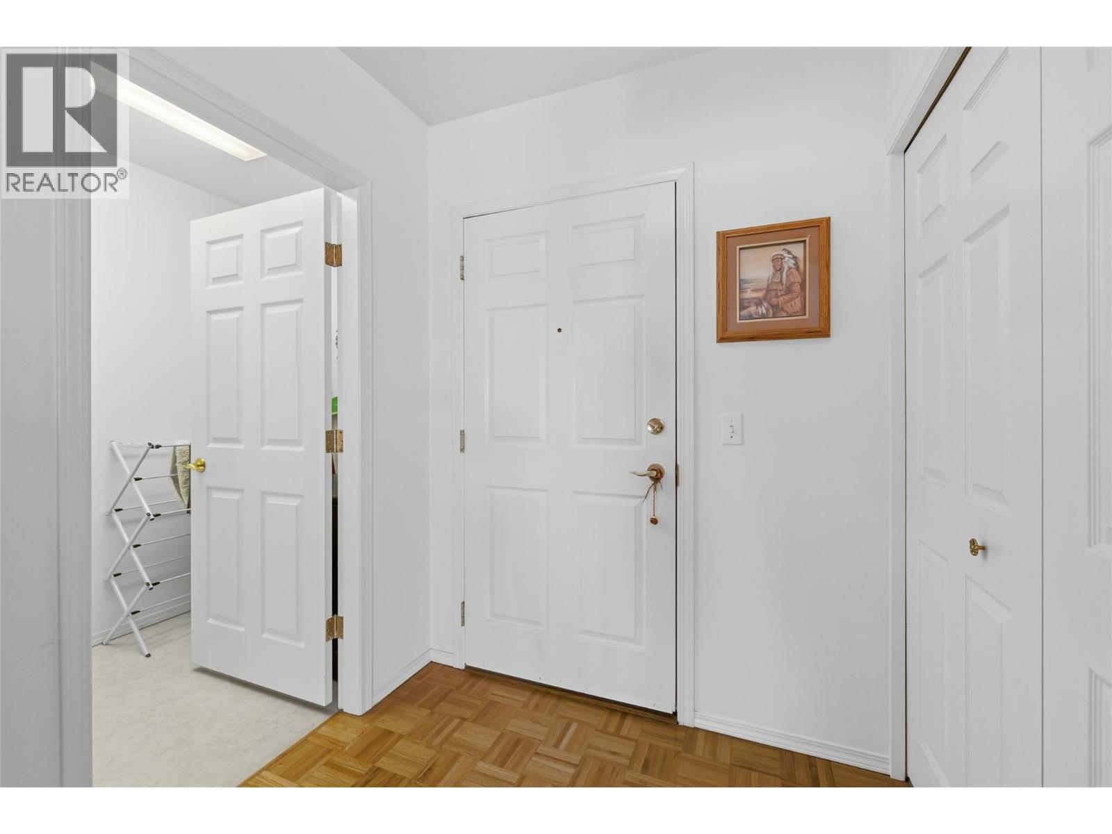 1318 Richter Street Unit# 303, Kelowna, British Columbia  V1Y 2L3 - Photo 3 - 10396184
