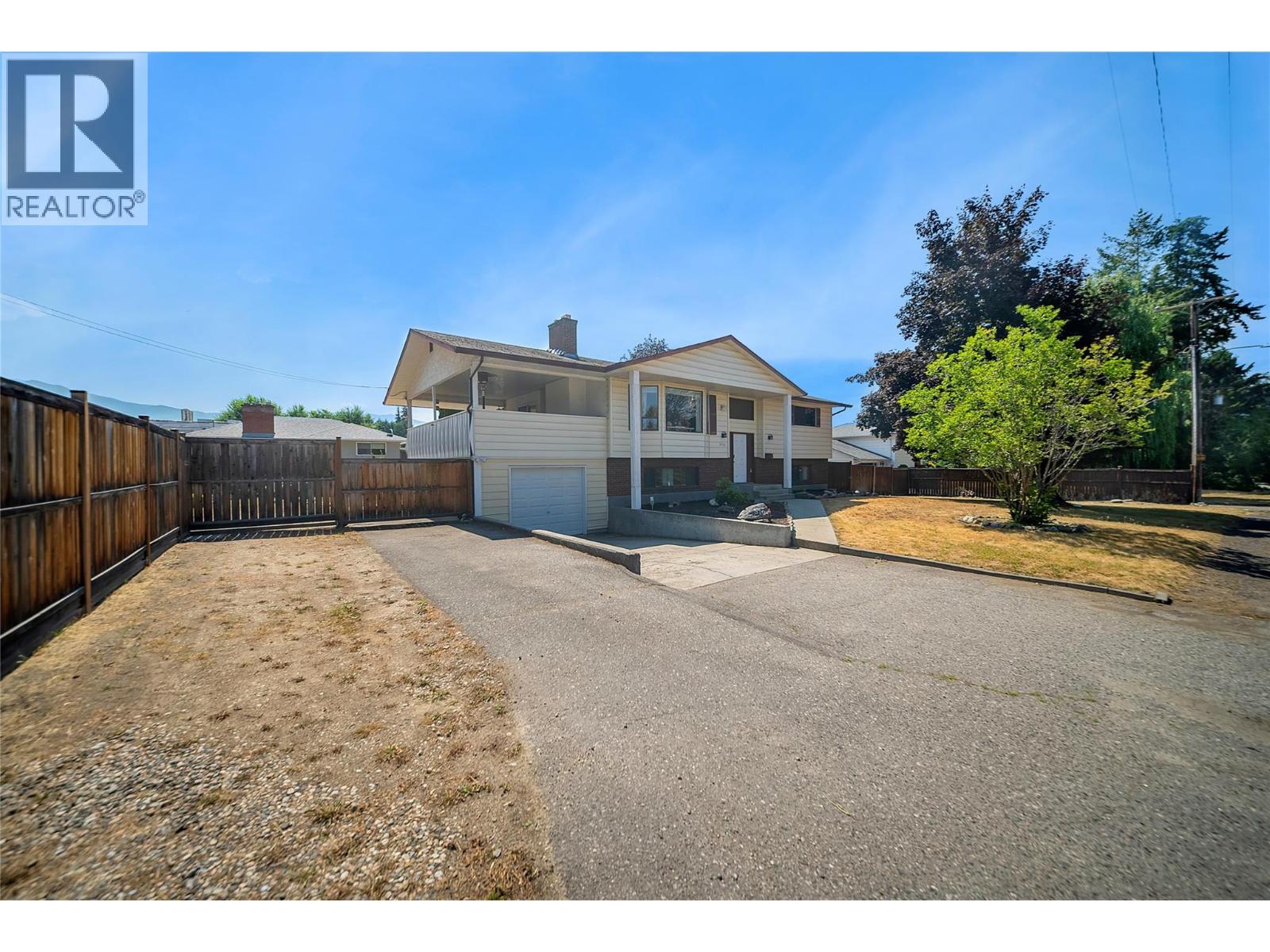 579 Coryell Road, Kelowna, British Columbia  V1W 1B3 - Photo 1 - 10396299