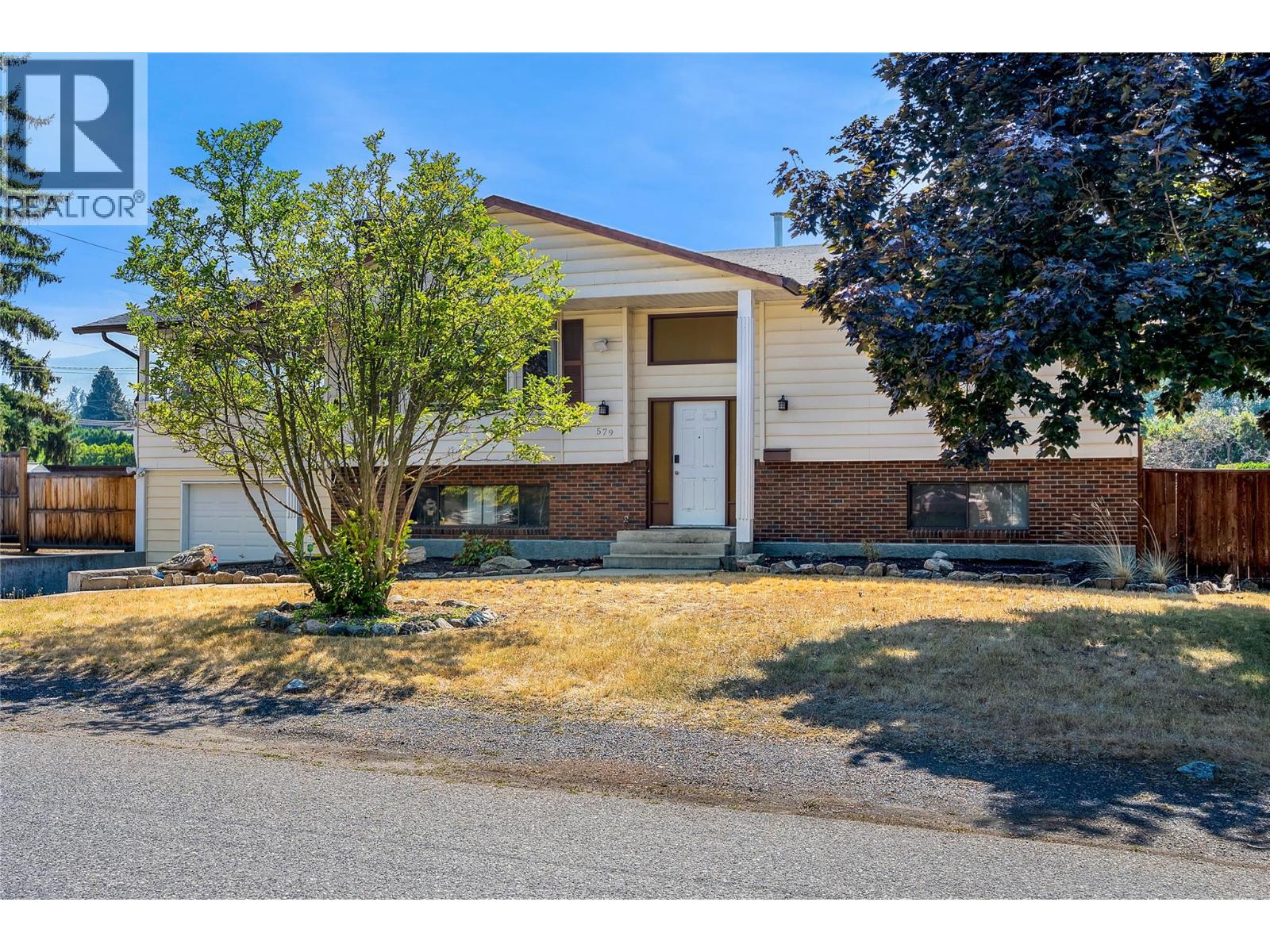579 Coryell Road, Kelowna, British Columbia  V1W 1B3 - Photo 4 - 10396299
