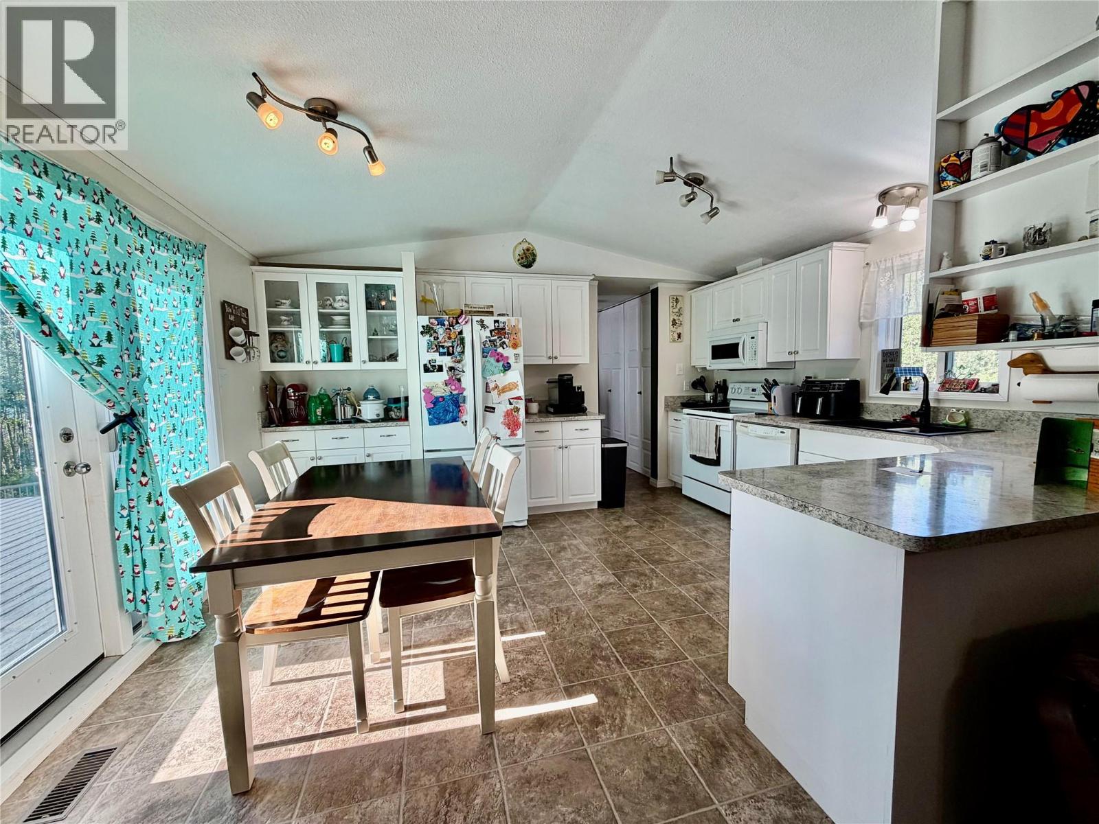 13239 Mckinnon Way, Dawson Creek, British Columbia  V1G 0C2 - Photo 6 - 10396298