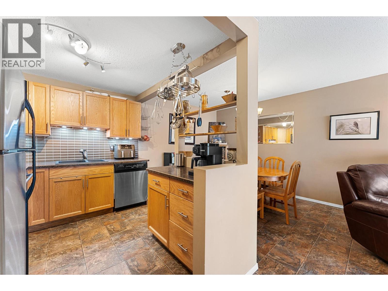 284 Yortkton Avenue Unit# 205, Penticton, British Columbia  V2A 3V5 - Photo 4 - 10396293
