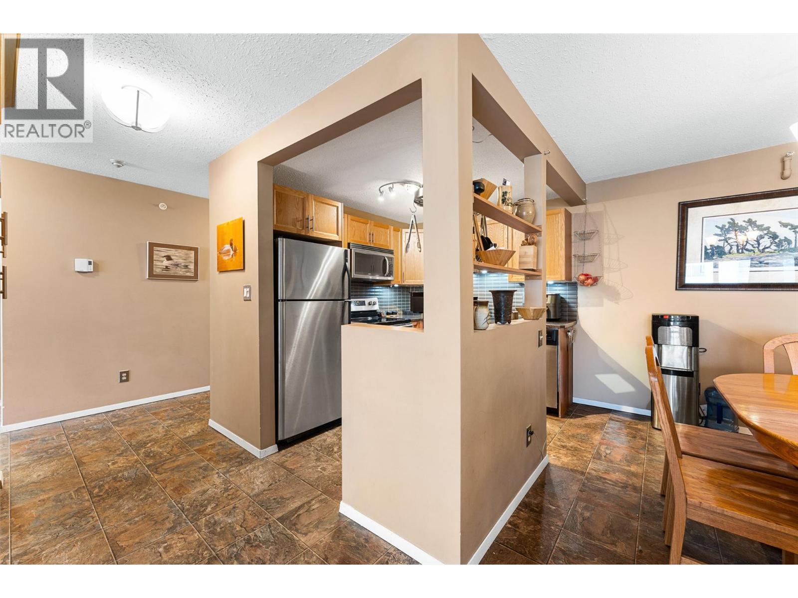 284 Yortkton Avenue Unit# 205, Penticton, British Columbia  V2A 3V5 - Photo 5 - 10396293