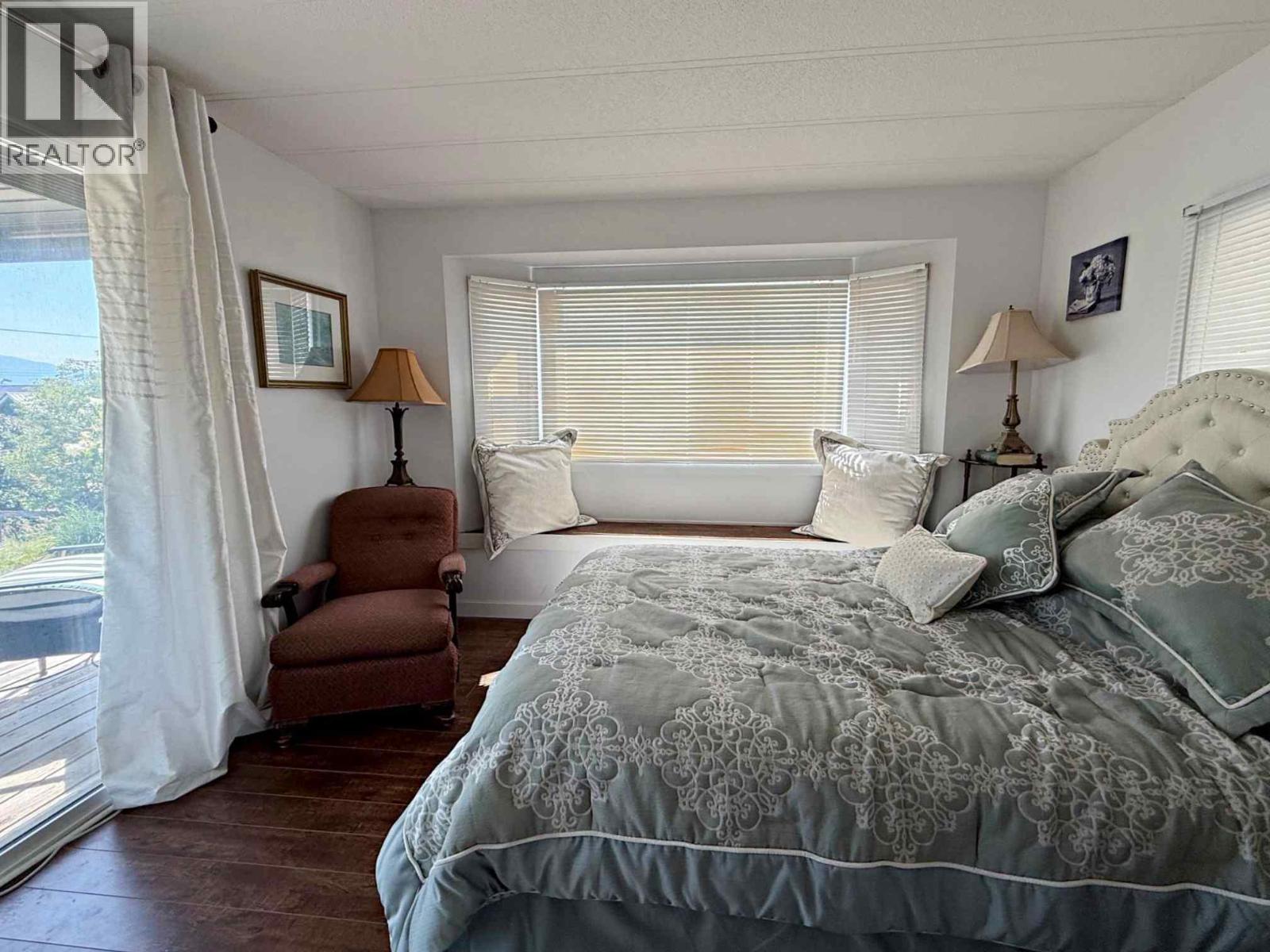 9872 Institute Street, Little Fort, British Columbia  V0E 1C0 - Photo 10 - 10396367