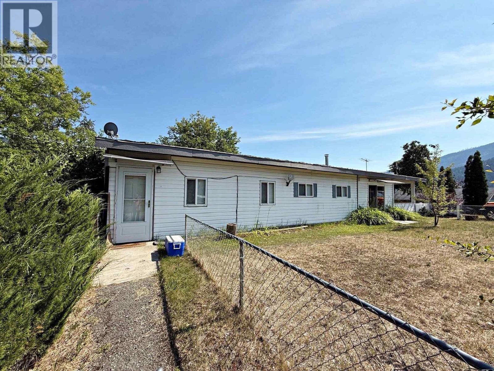 9872 Institute Street, Little Fort, British Columbia  V0E 1C0 - Photo 23 - 10396367