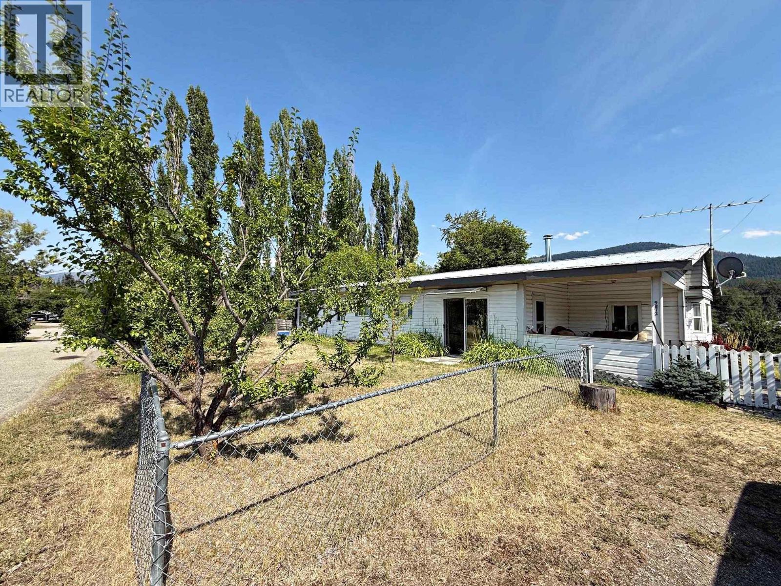 9872 Institute Street, Little Fort, British Columbia  V0E 1C0 - Photo 24 - 10396367