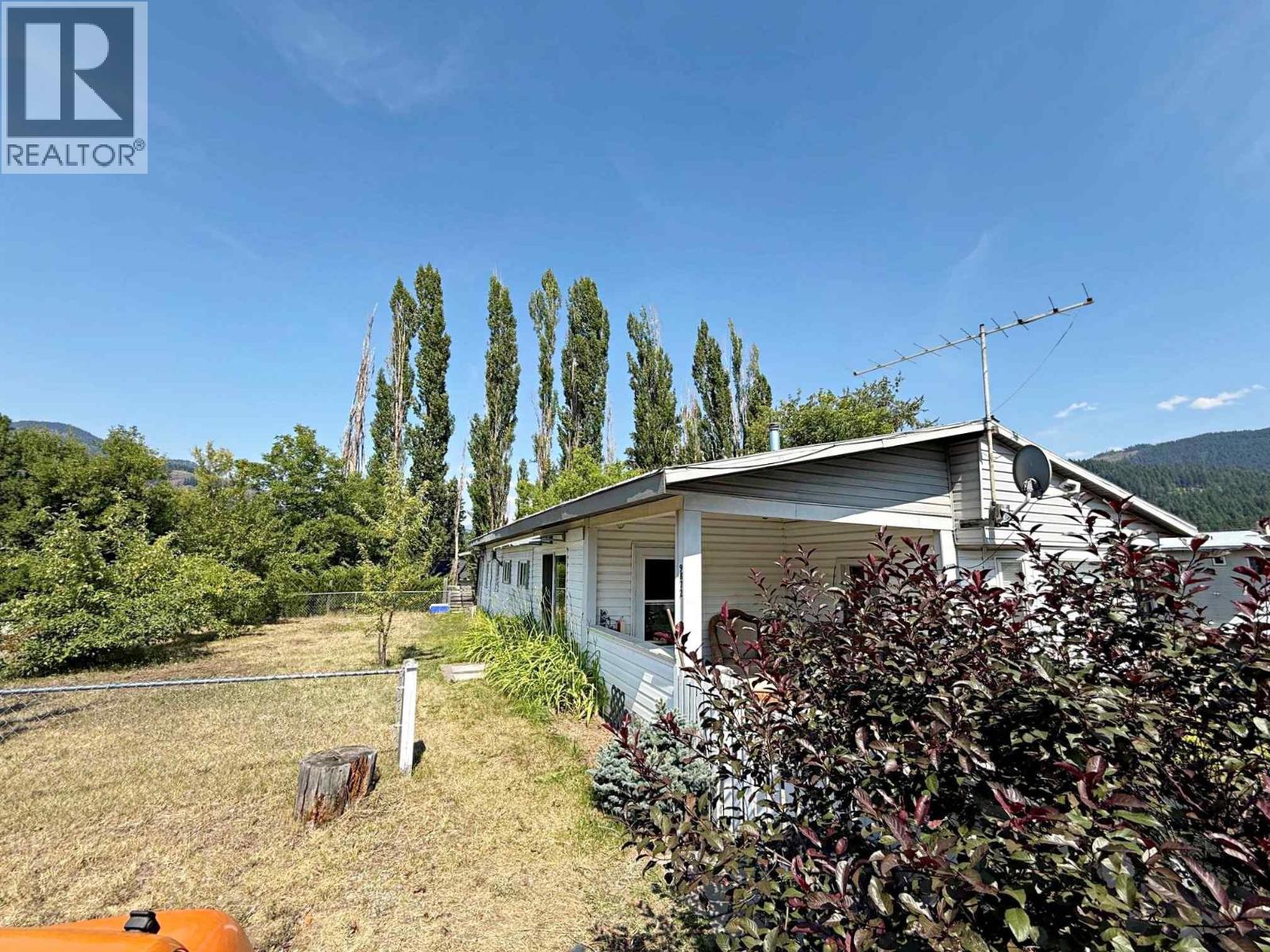 9872 Institute Street, Little Fort, British Columbia  V0E 1C0 - Photo 26 - 10396367
