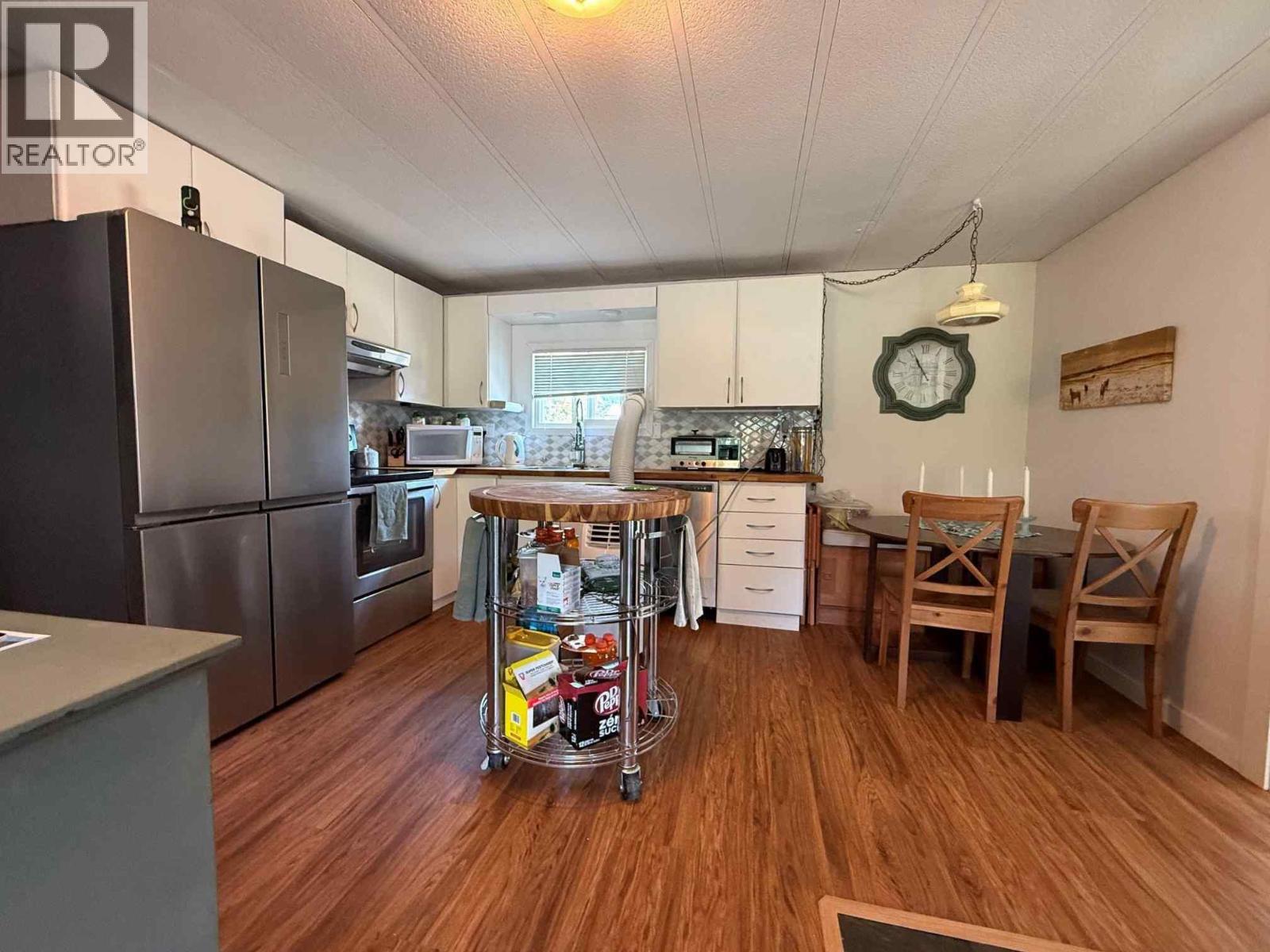 9872 Institute Street, Little Fort, British Columbia  V0E 1C0 - Photo 7 - 10396367