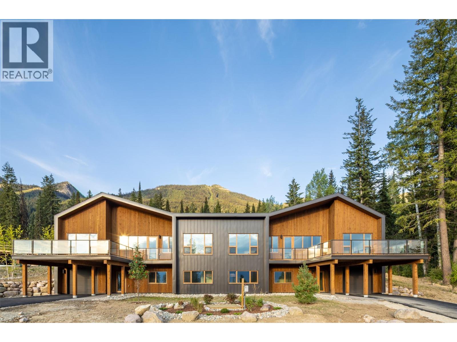 1654 Howse Pass, Golden, British Columbia  V0A 1H0 - Photo 1 - 10396351