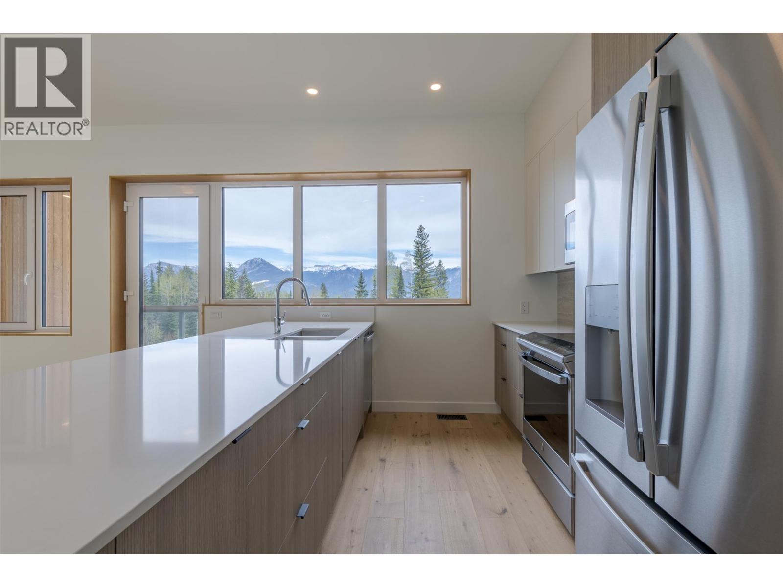 1654 Howse Pass, Golden, British Columbia  V0A 1H0 - Photo 23 - 10396351