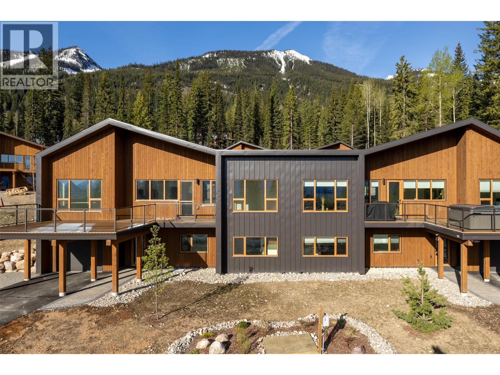 1654 Howse Pass, Golden, British Columbia  V0A 1H0 - Photo 4 - 10396351