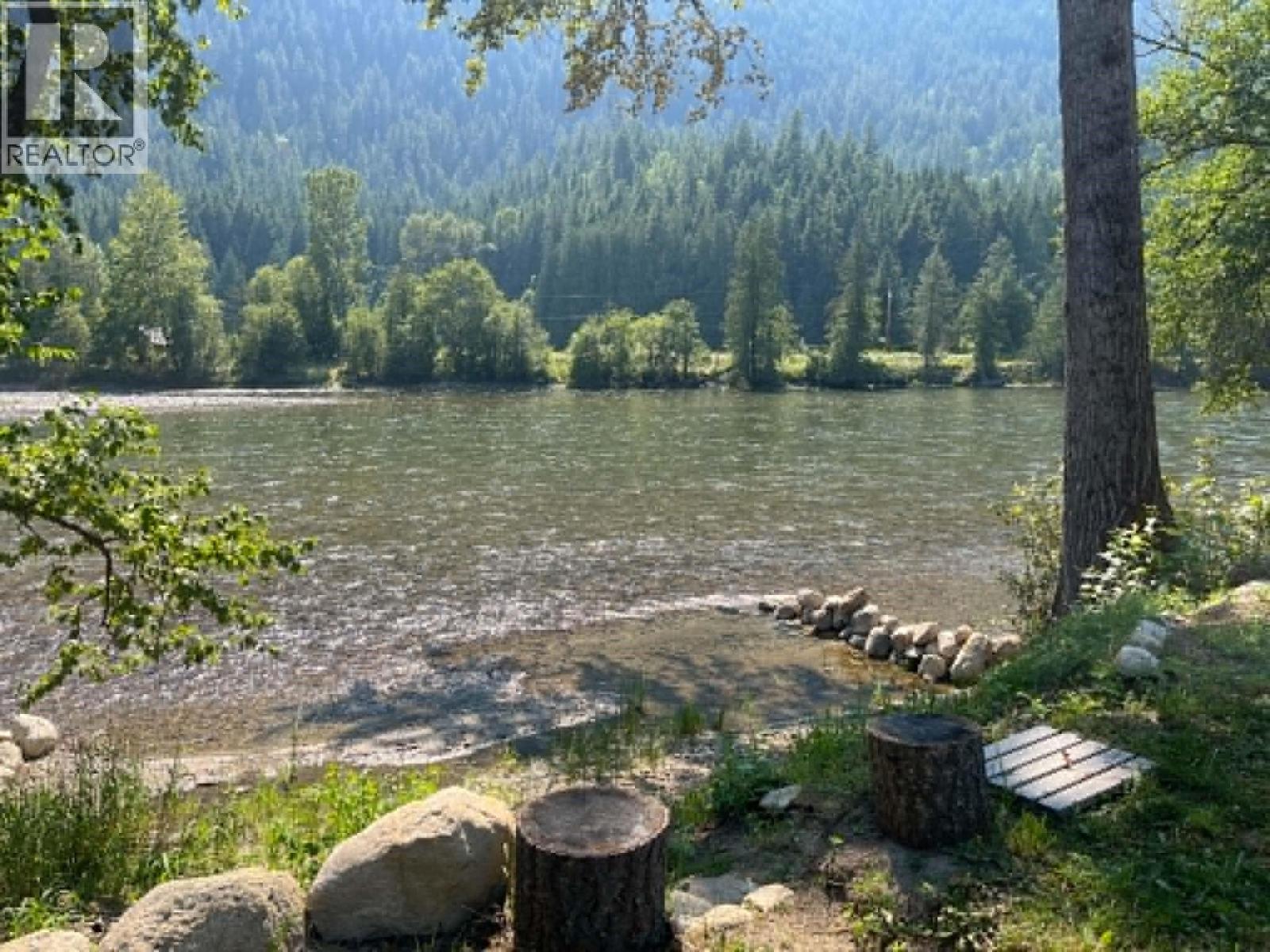 3045 Bower Road, Slocan Park, British Columbia  V0G 2E0 - Photo 1 - 10396365