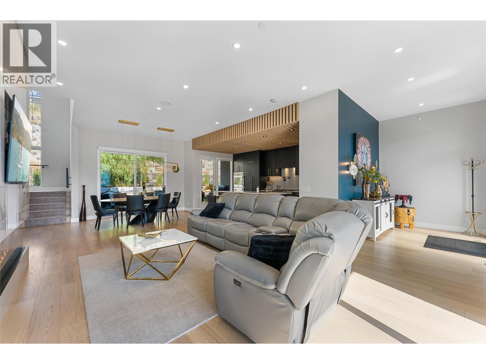 9829 Beacon Hill Crescent, Lake Country, British Columbia  V4V 0A9 - Photo 8 - 10396222