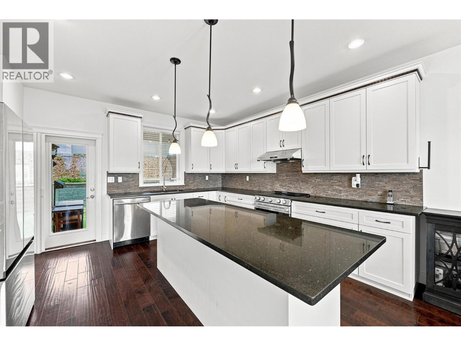 1319 Dunbar Drive, Kamloops, British Columbia  V1S 0C6 - Photo 8 - 10396294