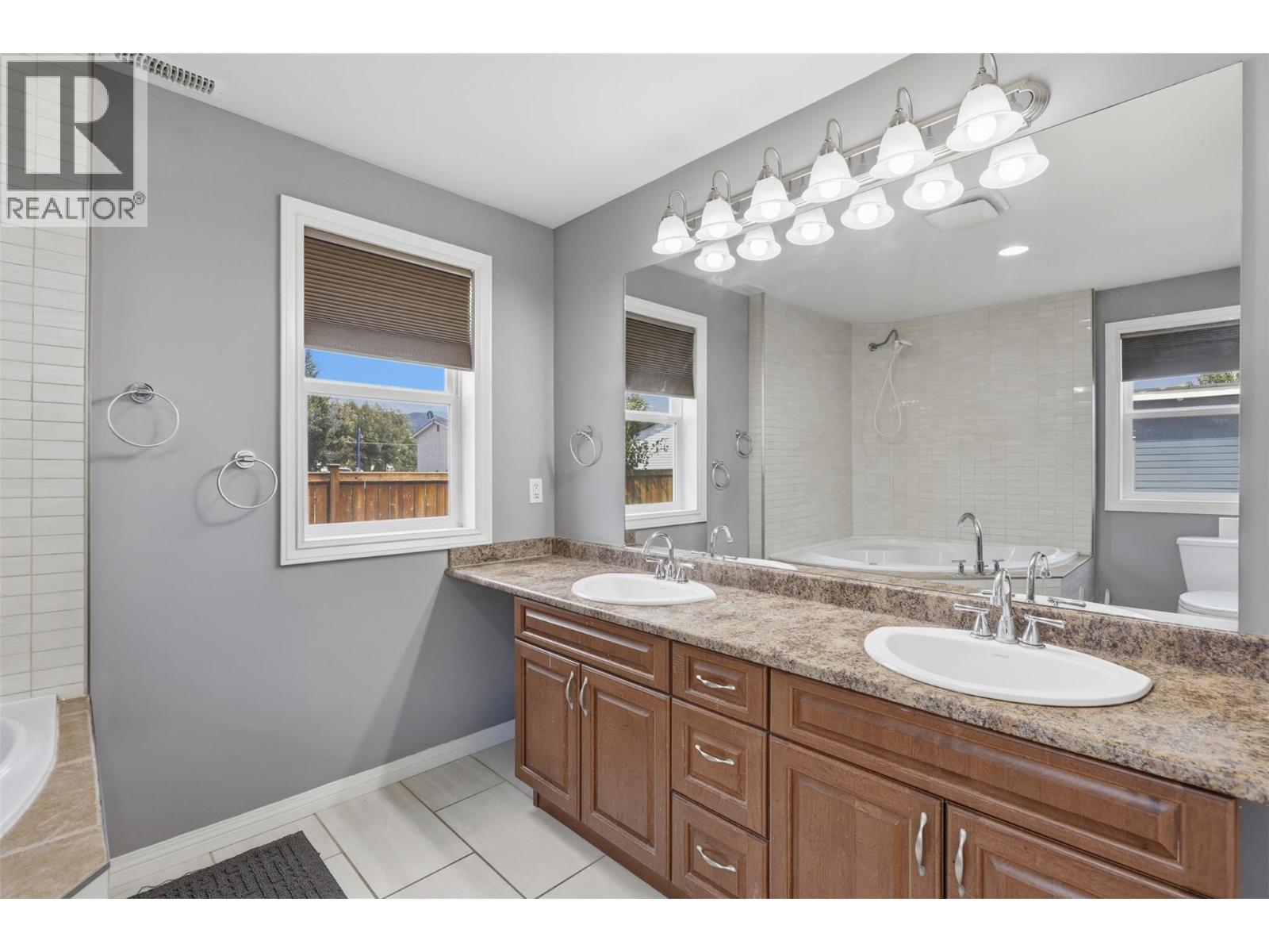 471 Woodward Avenue, Merritt, British Columbia  V0K 1Y0 - Photo 21 - 10396356