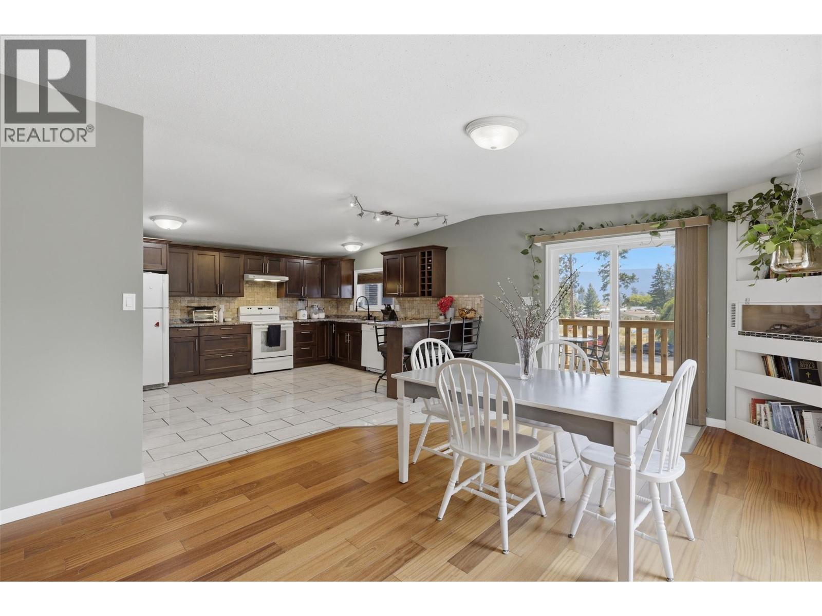 471 Woodward Avenue, Merritt, British Columbia  V0K 1Y0 - Photo 27 - 10396356