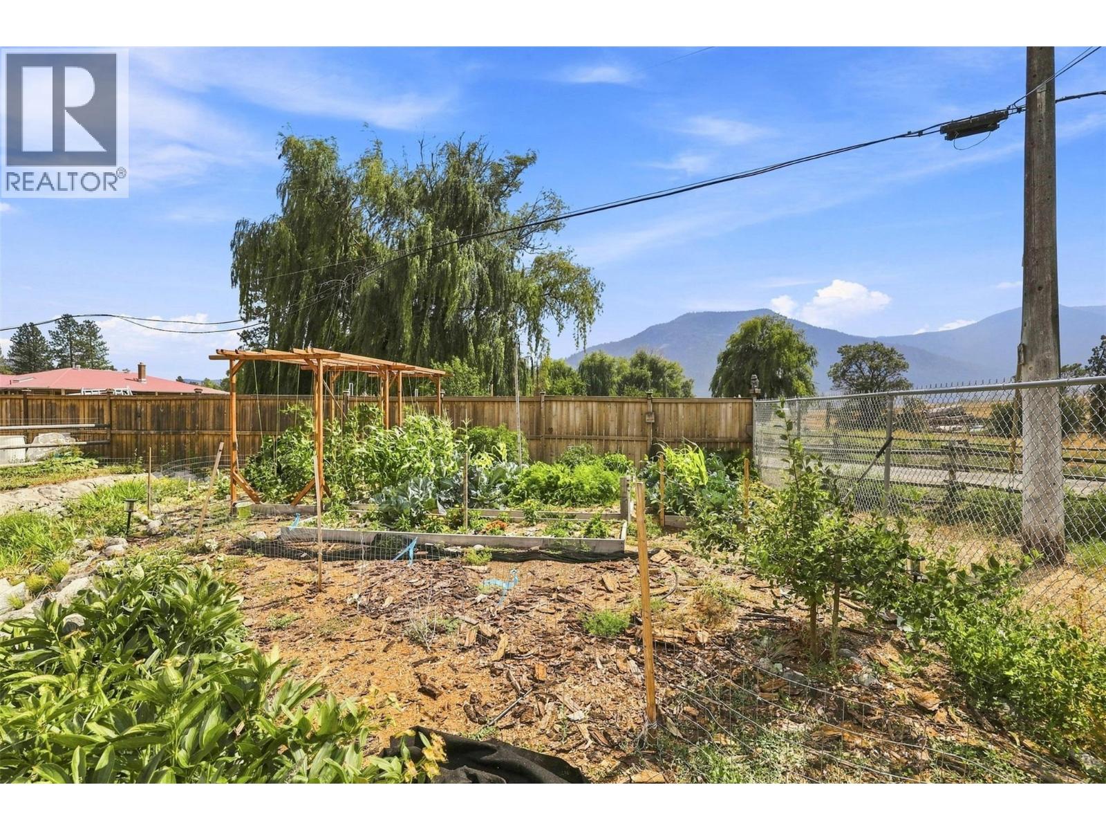 471 Woodward Avenue, Merritt, British Columbia  V0K 1Y0 - Photo 4 - 10396356