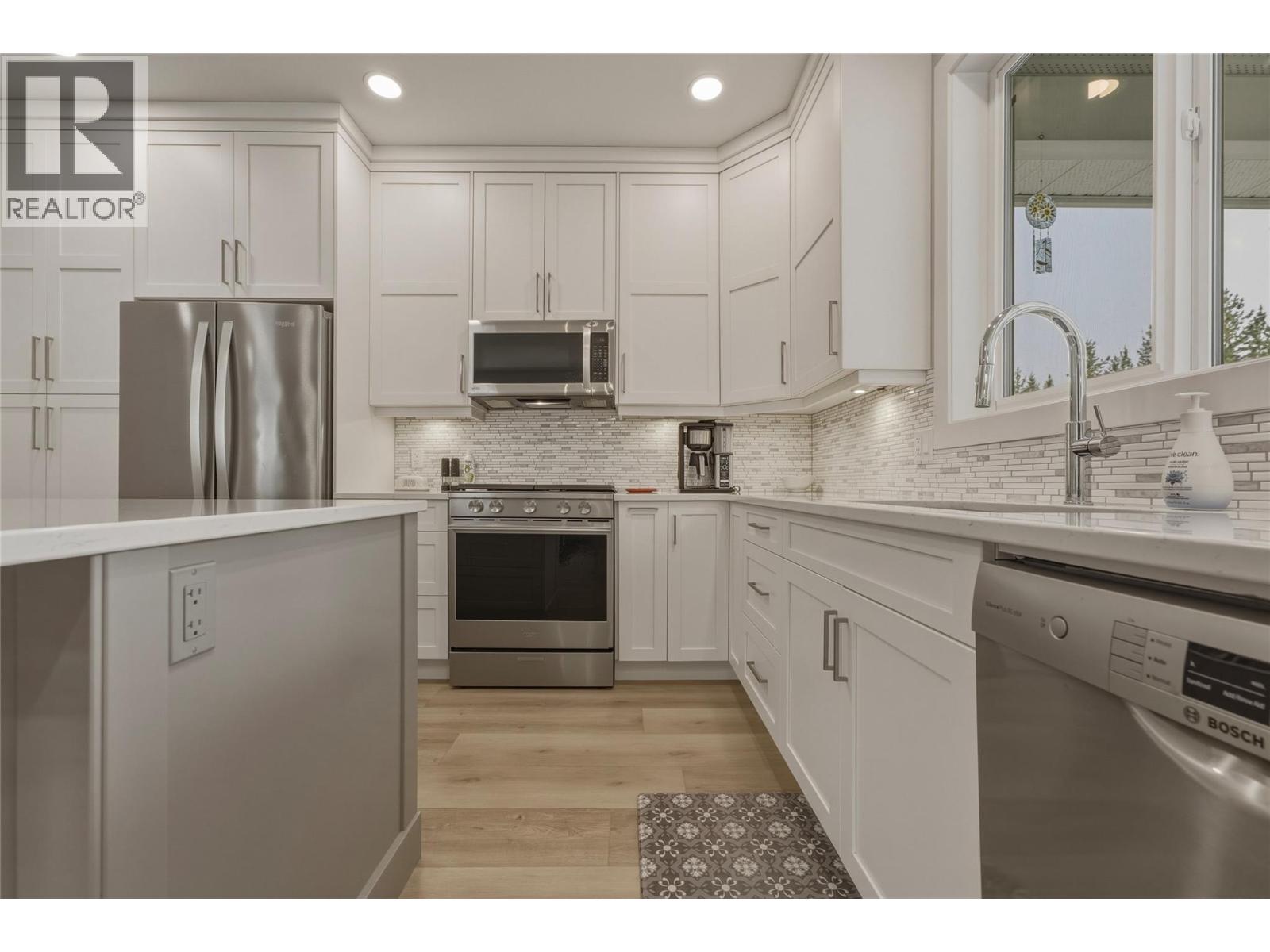 2710 Golf Course Drive, Blind Bay, British Columbia  V0E 1H2 - Photo 17 - 10396340