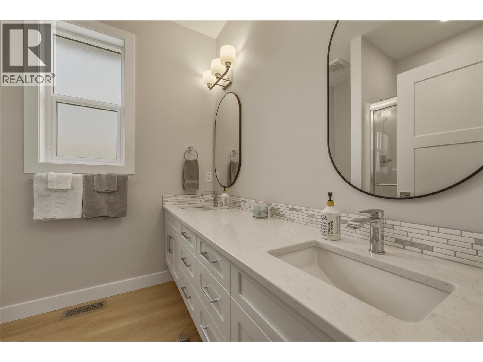 2710 Golf Course Drive, Blind Bay, British Columbia  V0E 1H2 - Photo 32 - 10396340