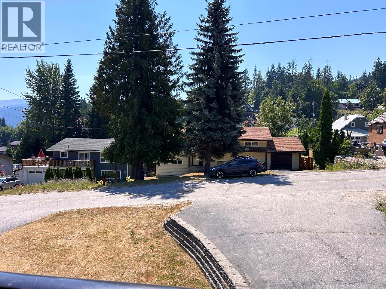 1730 Thompson Avenue, Rossland, British Columbia  V0G 1Y0 - Photo 17 - 10395975