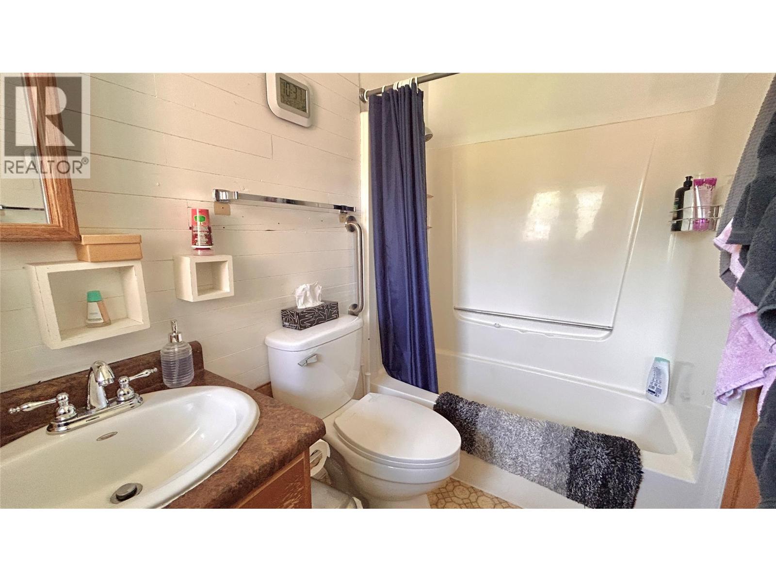 1730 Thompson Avenue, Rossland, British Columbia  V0G 1Y0 - Photo 22 - 10395975