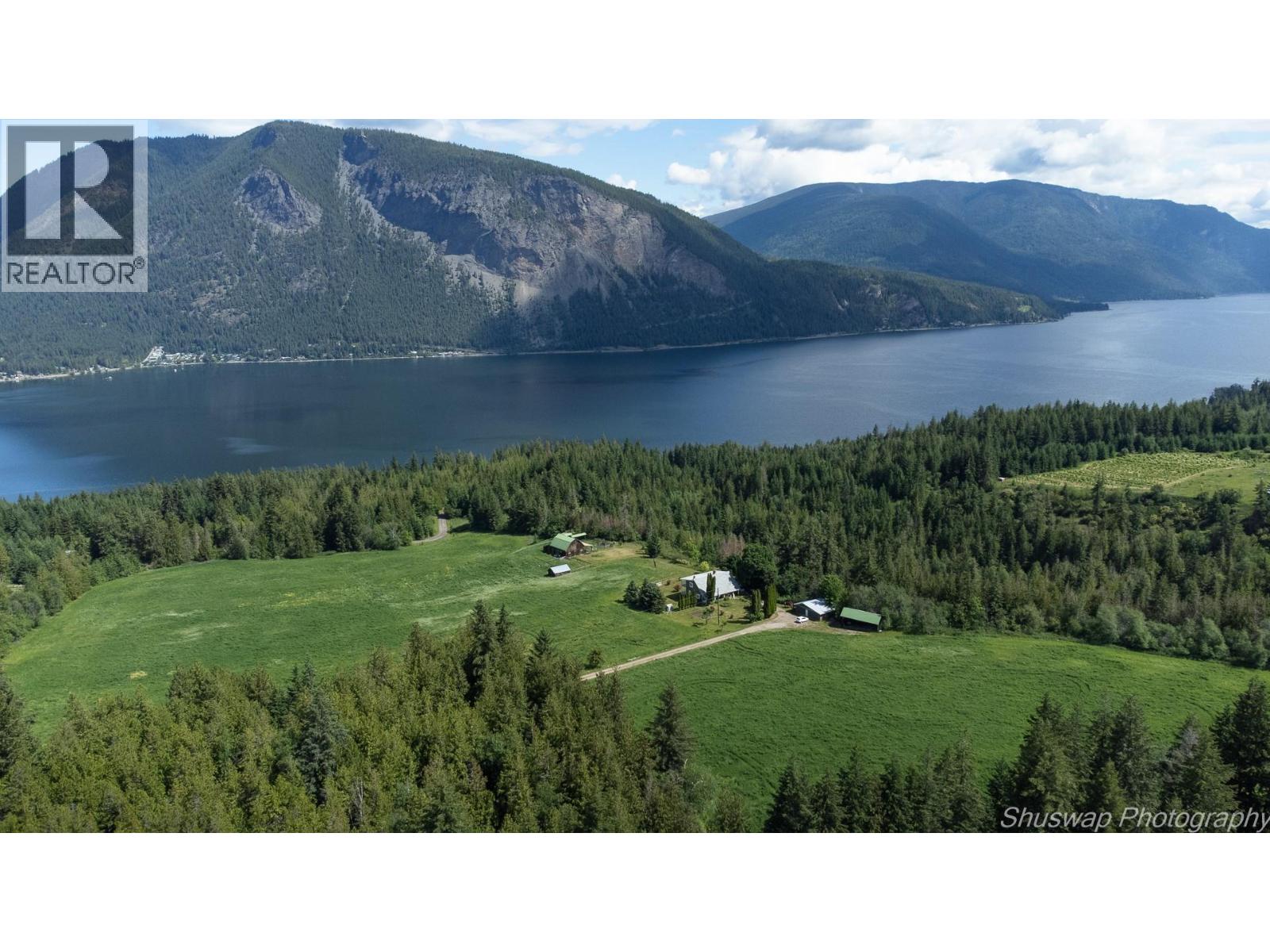 6350 Lakeshore Drive Ne, Salmon Arm, British Columbia  V1E 4N1 - Photo 1 - 10396361