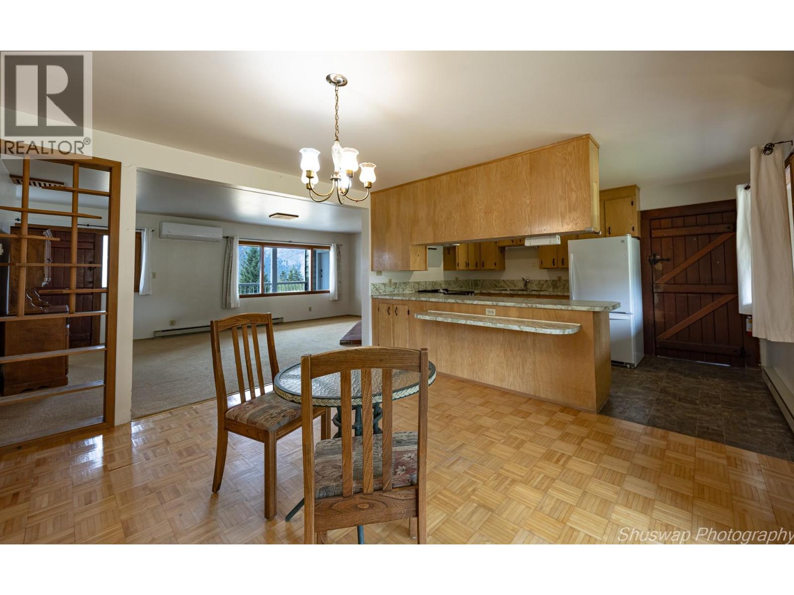 6350 Lakeshore Drive Ne, Salmon Arm, British Columbia  V1E 4N1 - Photo 18 - 10396361