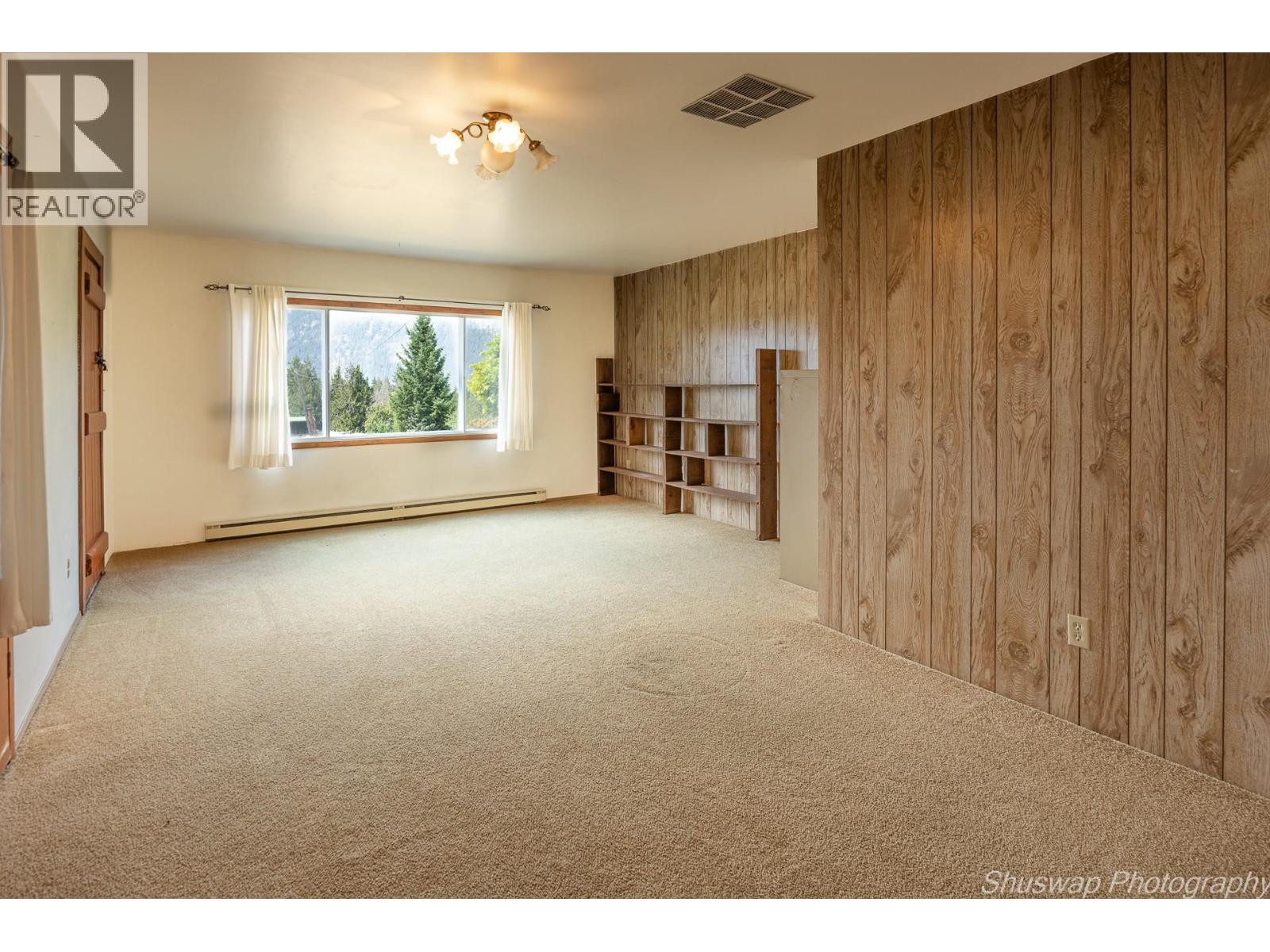 6350 Lakeshore Drive Ne, Salmon Arm, British Columbia  V1E 4N1 - Photo 24 - 10396361
