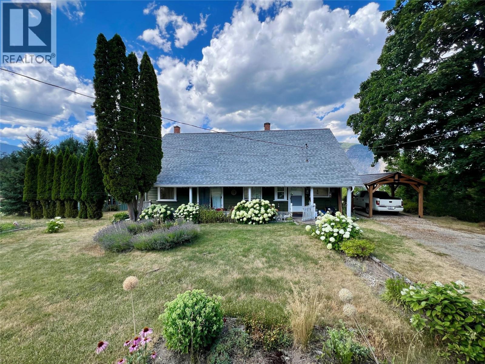 6350 Lakeshore Drive Ne, Salmon Arm, British Columbia  V1E 4N1 - Photo 9 - 10396361