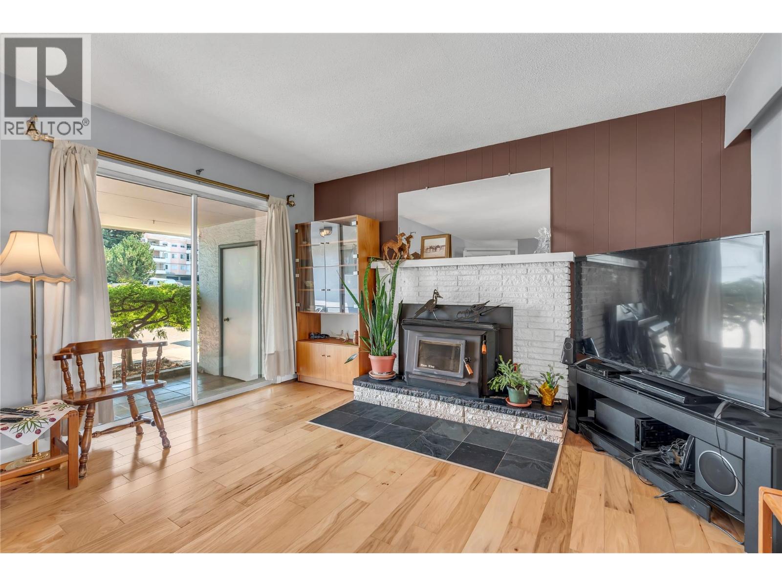 707 Ross Avenue, Penticton, British Columbia  V2A 3A5 - Photo 7 - 10396304