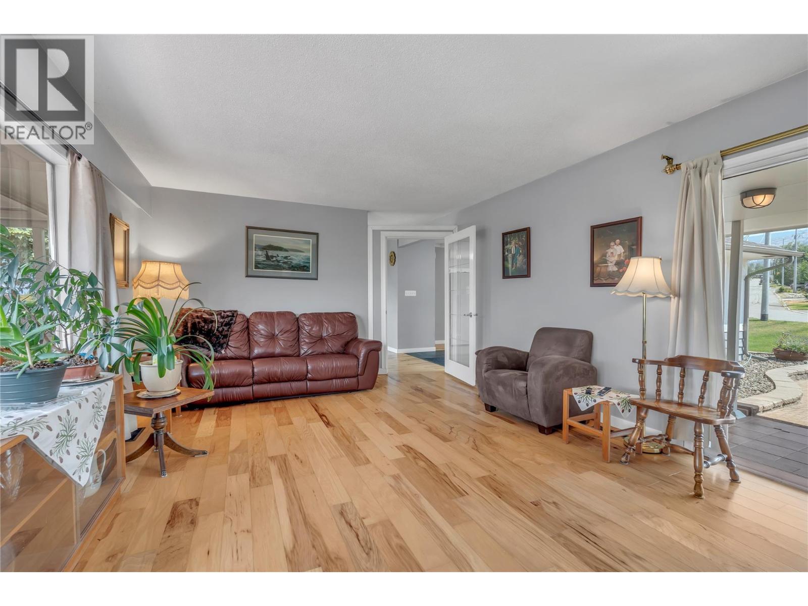 707 Ross Avenue, Penticton, British Columbia  V2A 3A5 - Photo 8 - 10396304