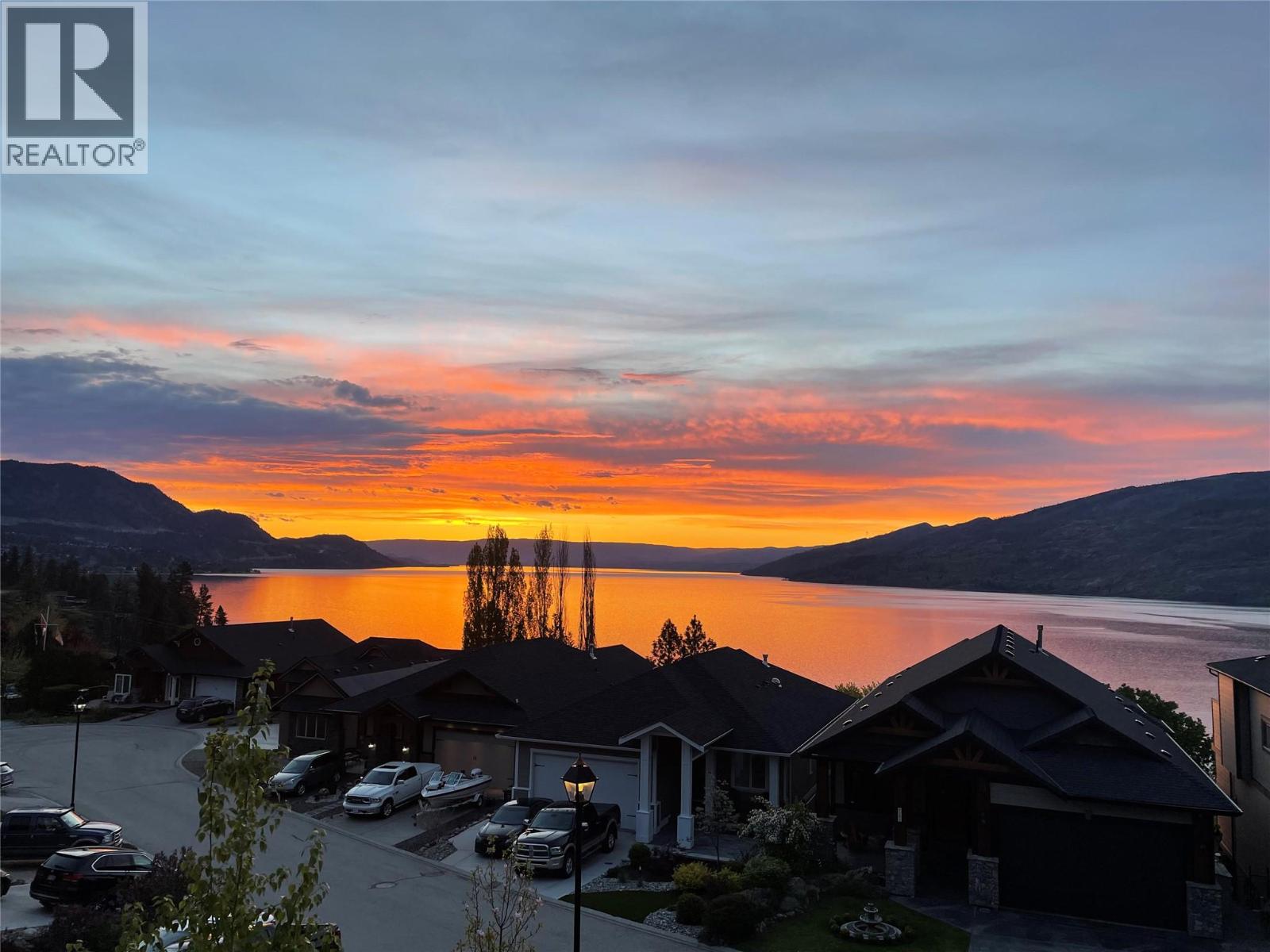 6267 Sundstrom Court Unit# 1, Peachland, British Columbia  V0H 1X7 - Photo 2 - 10395965