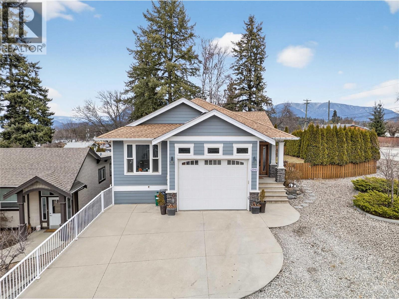 2991 7 Avenue Ne, Salmon Arm, British Columbia  V1E 2S7 - Photo 1 - 10396397