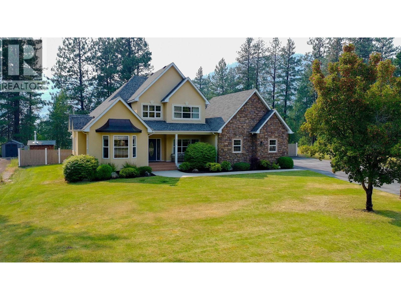 230 Prospect Drive, Grand Forks, British Columbia  V0H 1H2 - Photo 1 - 10396401