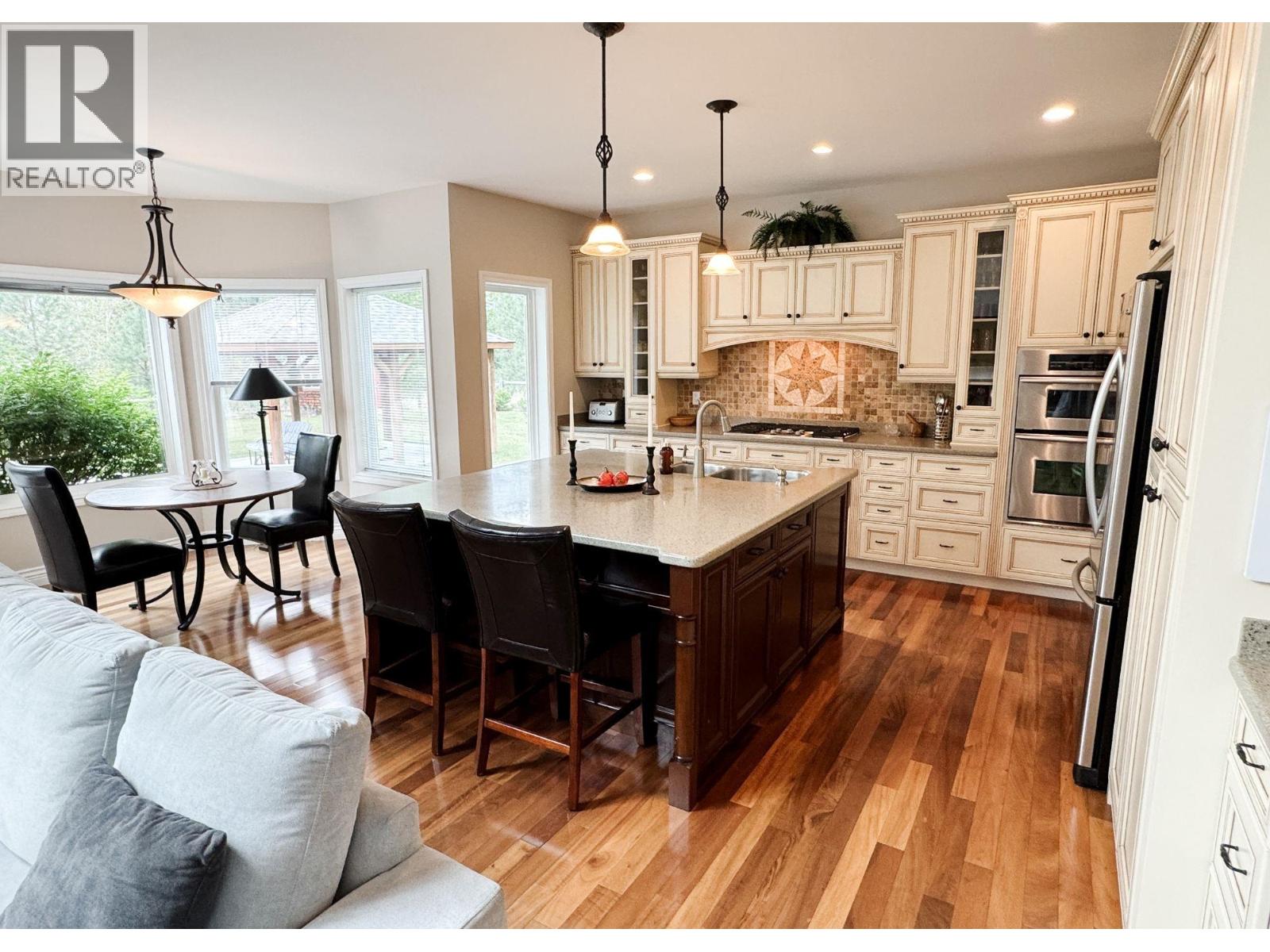 230 Prospect Drive, Grand Forks, British Columbia  V0H 1H2 - Photo 4 - 10396401