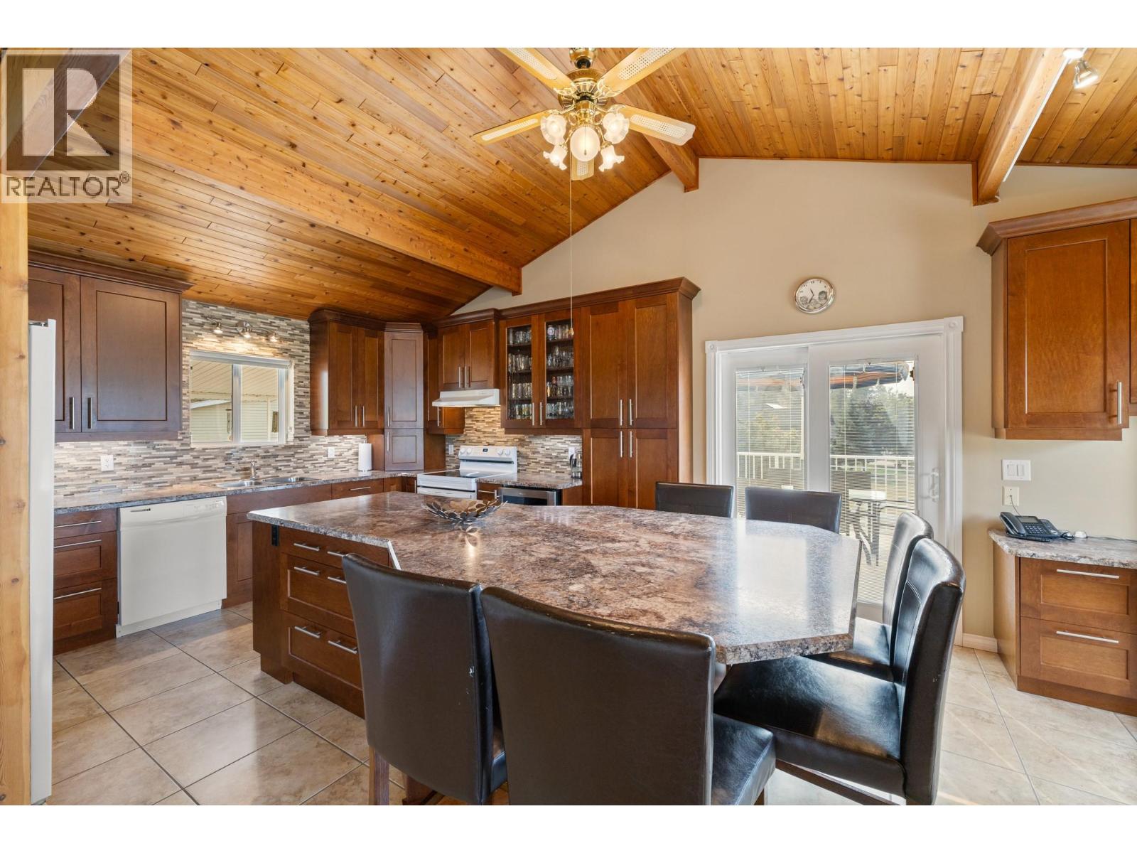 535 Curtis Road, Kelowna, British Columbia  V1V 2G6 - Photo 17 - 10396302