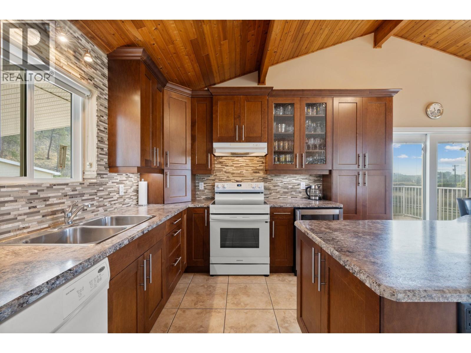535 Curtis Road, Kelowna, British Columbia  V1V 2G6 - Photo 21 - 10396302