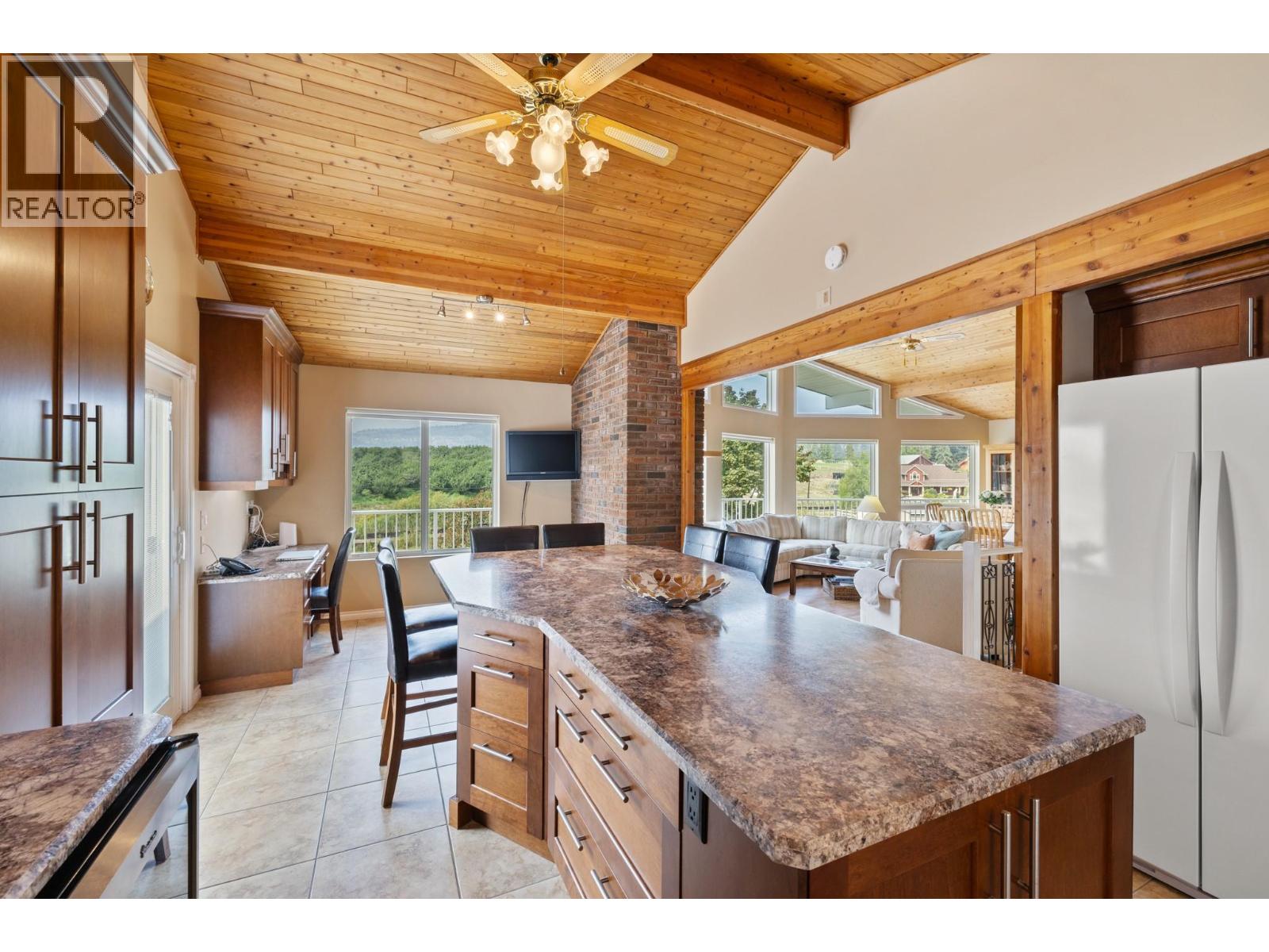 535 Curtis Road, Kelowna, British Columbia  V1V 2G6 - Photo 22 - 10396302