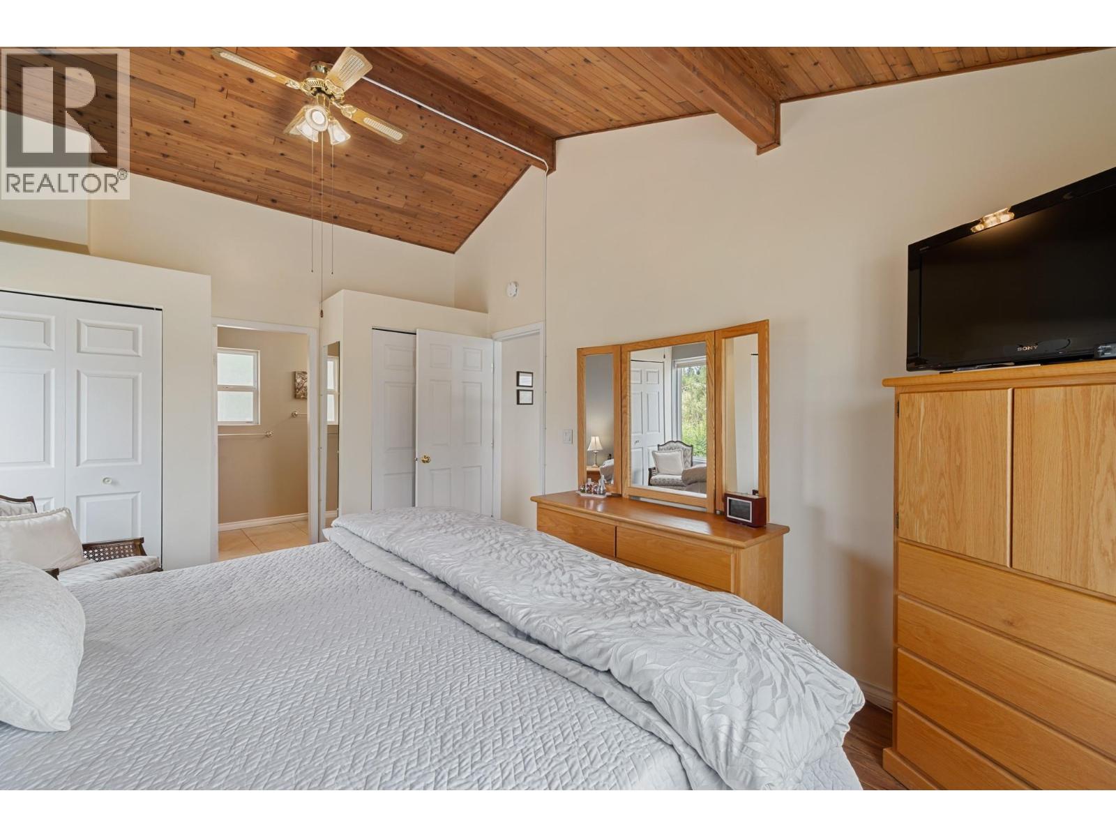 535 Curtis Road, Kelowna, British Columbia  V1V 2G6 - Photo 34 - 10396302