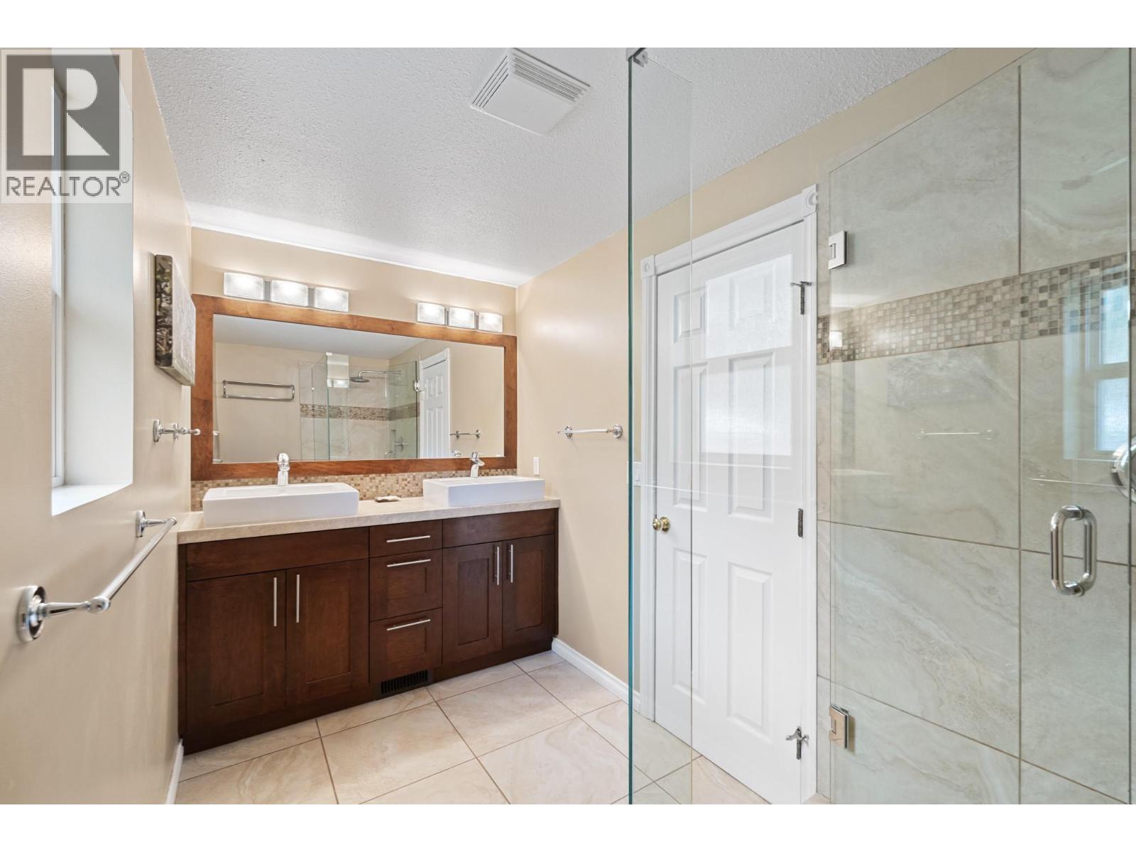 535 Curtis Road, Kelowna, British Columbia  V1V 2G6 - Photo 37 - 10396302