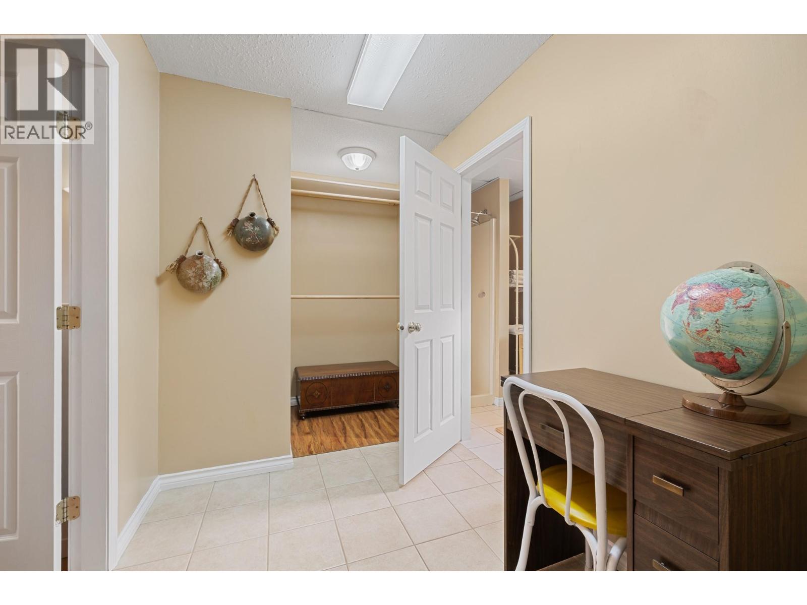 535 Curtis Road, Kelowna, British Columbia  V1V 2G6 - Photo 8 - 10396302