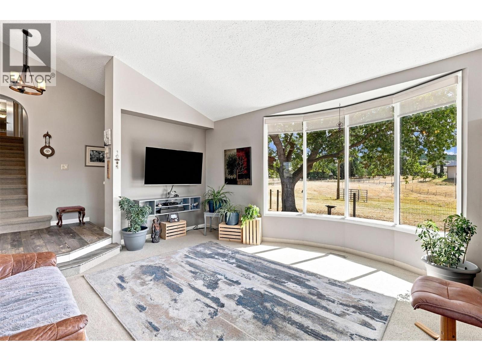 8060 Barnhartvale Road, Kamloops, British Columbia  V2C 6V9 - Photo 10 - 10396191