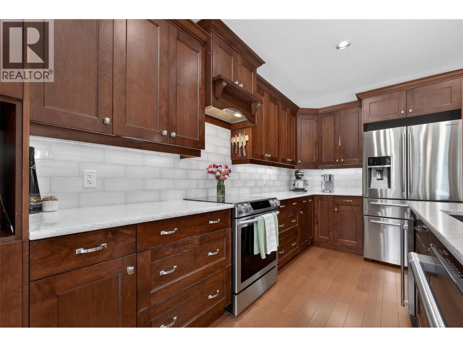 4588 Raymer Road, Kelowna, British Columbia  V1W 1H9 - Photo 12 - 10395957