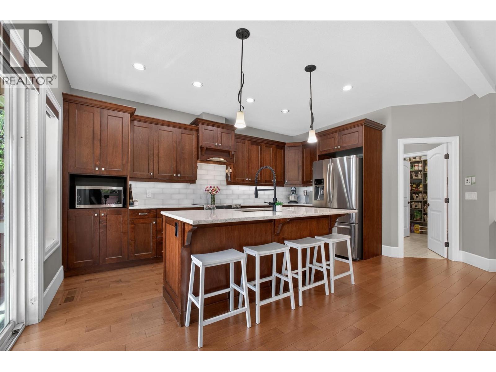 4588 Raymer Road, Kelowna, British Columbia  V1W 1H9 - Photo 14 - 10395957