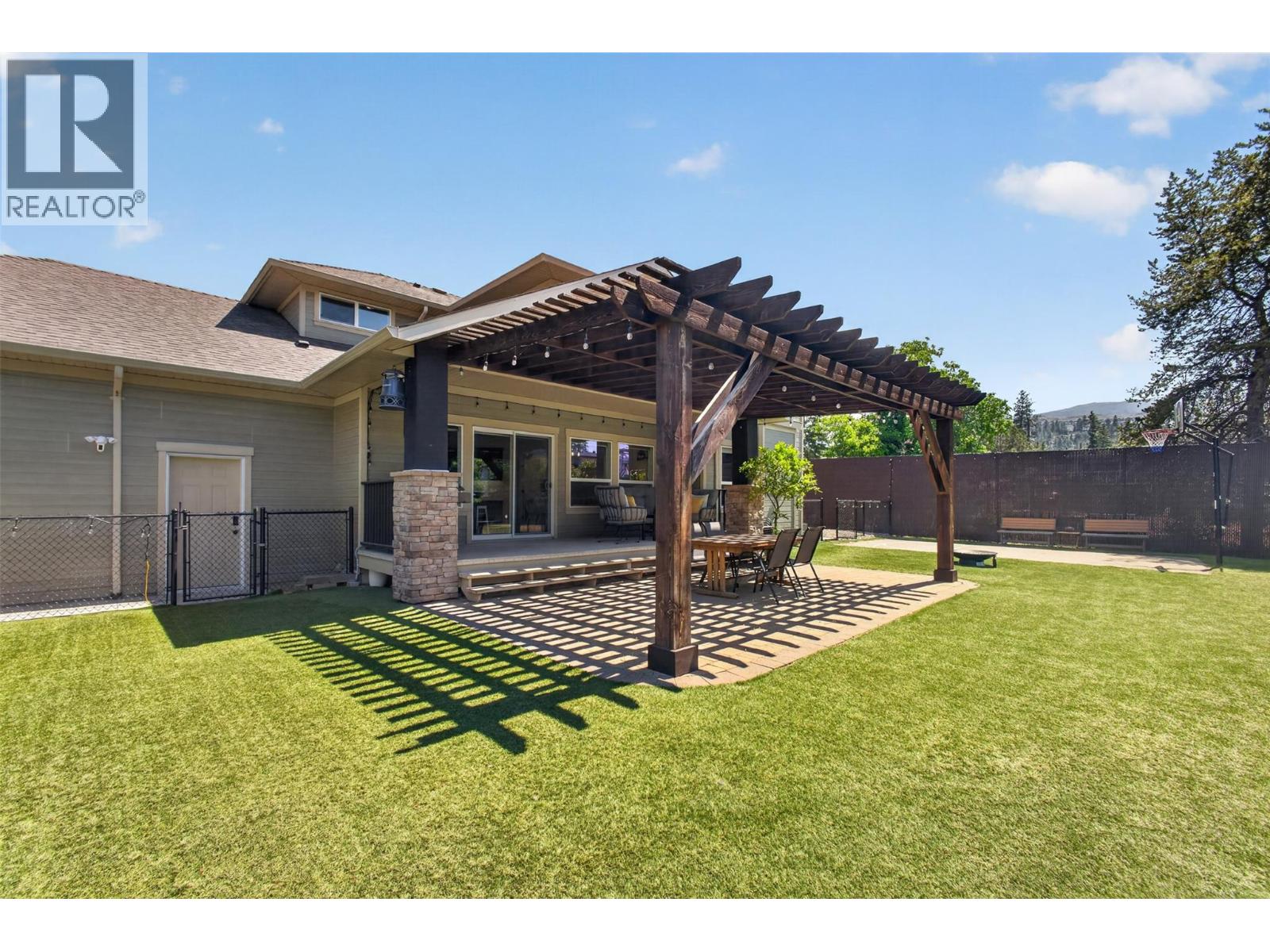 4588 Raymer Road, Kelowna, British Columbia  V1W 1H9 - Photo 32 - 10395957