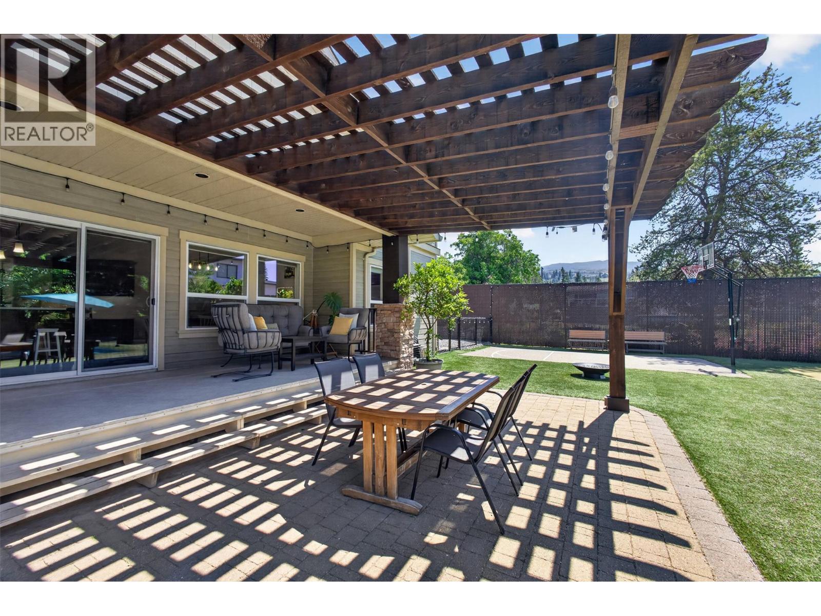 4588 Raymer Road, Kelowna, British Columbia  V1W 1H9 - Photo 43 - 10395957