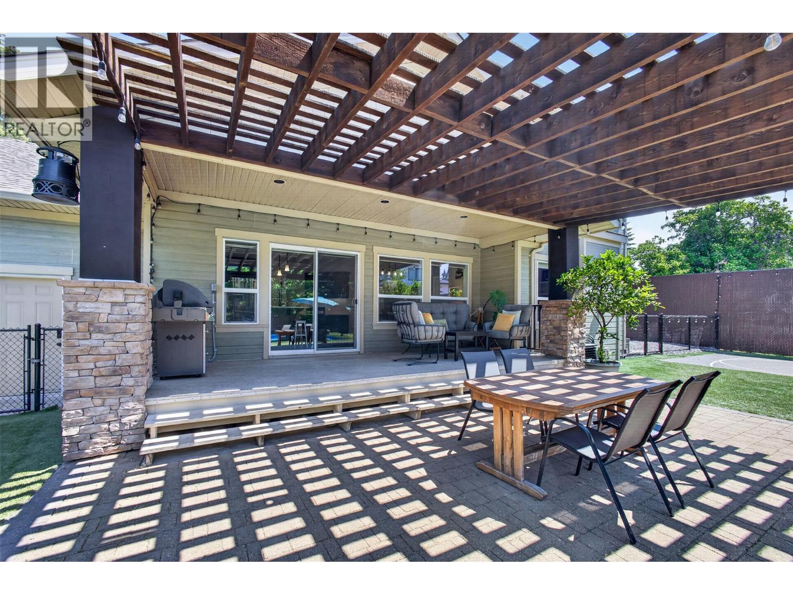 4588 Raymer Road, Kelowna, British Columbia  V1W 1H9 - Photo 44 - 10395957