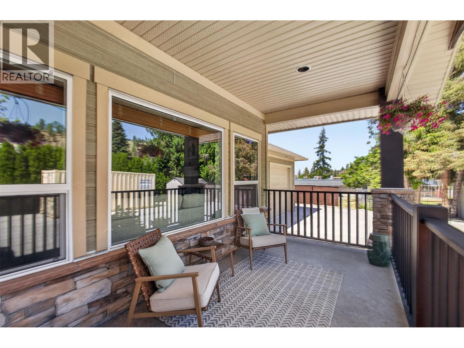 4588 Raymer Road, Kelowna, British Columbia  V1W 1H9 - Photo 47 - 10395957