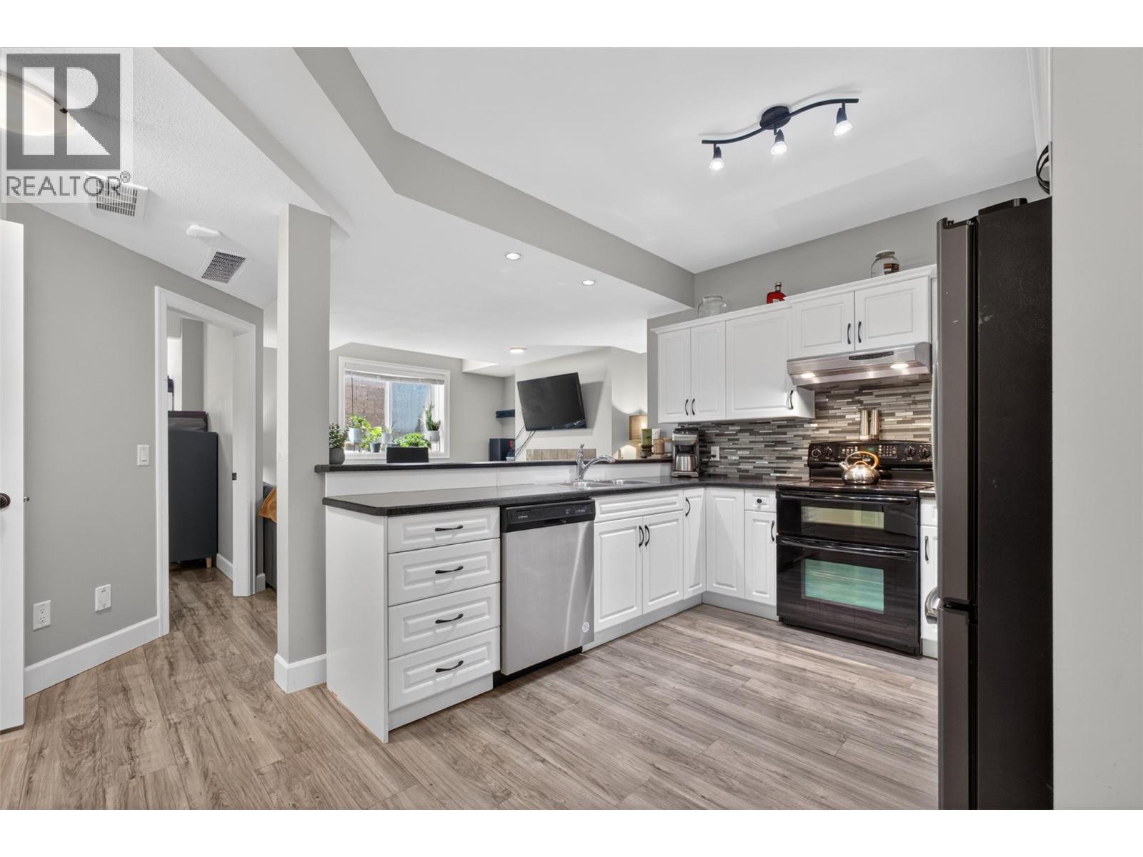 4588 Raymer Road, Kelowna, British Columbia  V1W 1H9 - Photo 65 - 10395957