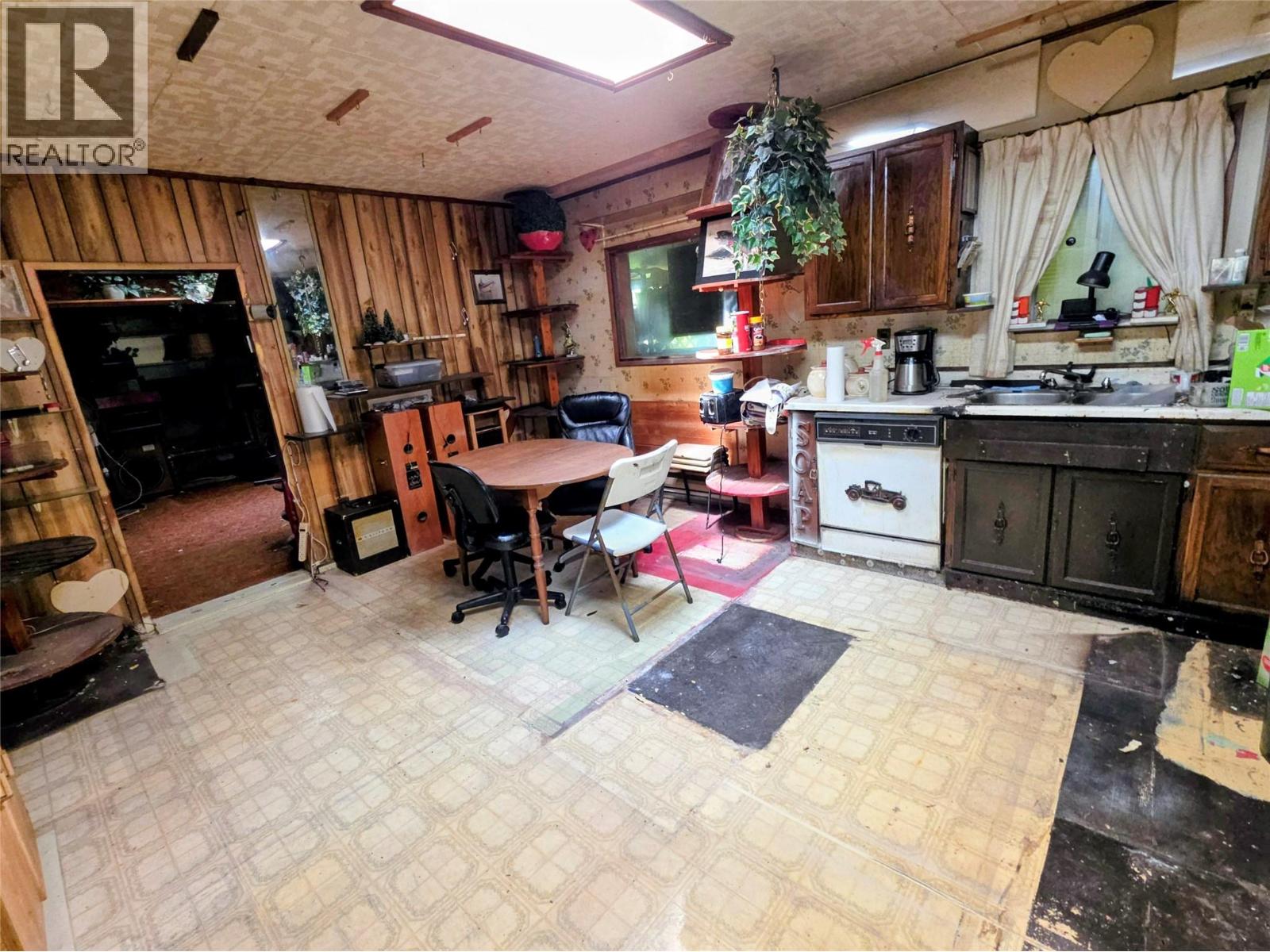 283 2nd Avenue, Trail, British Columbia  V1R 4V3 - Photo 5 - 10396431